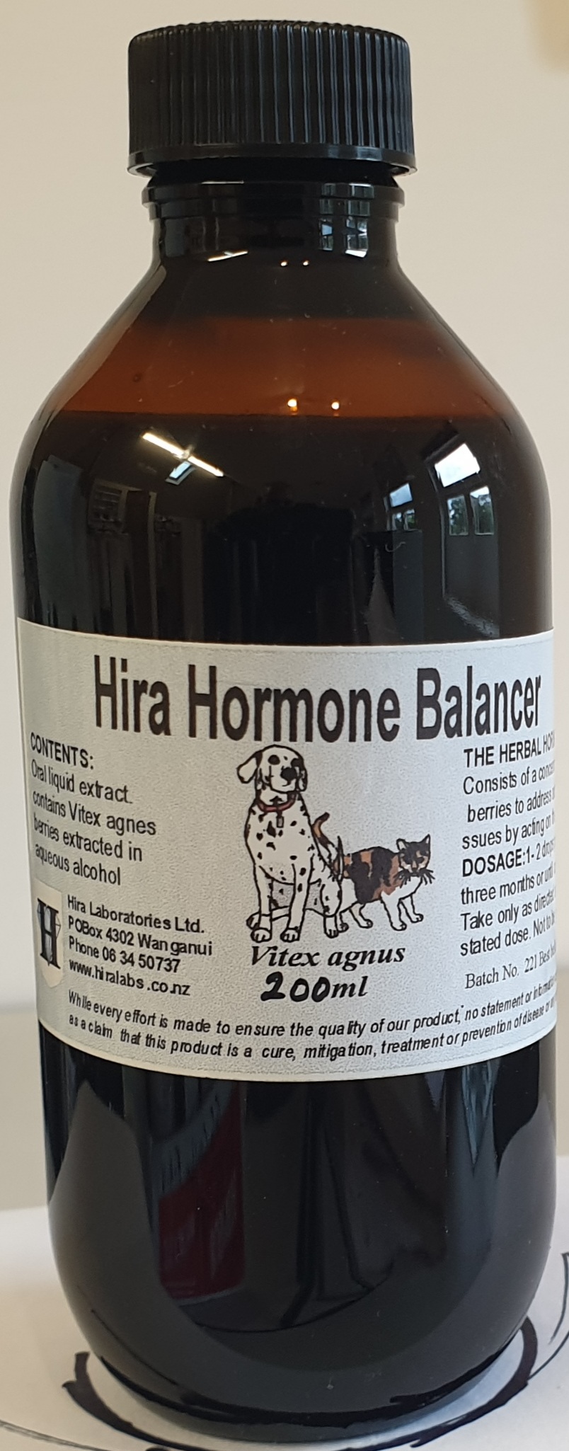 An amber bottle contains 200ml of vitex agnus extract